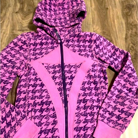 Other - IVIVVA by LULULEMON scuba hoody girls size 14 in excellent condition